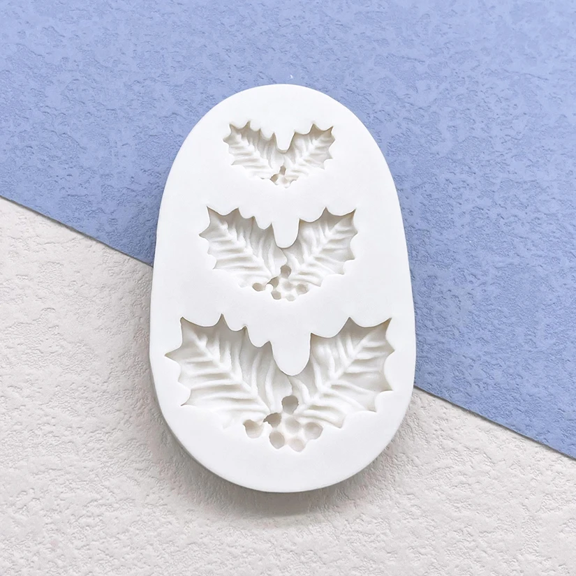 Festive Berry Bliss Baking Mold - Image 5